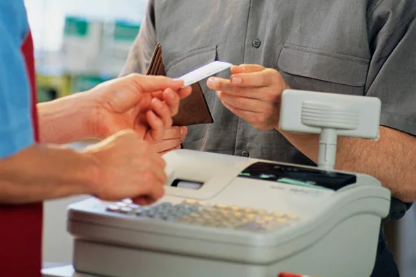 Dedicated merchant account compared with third-party payment services